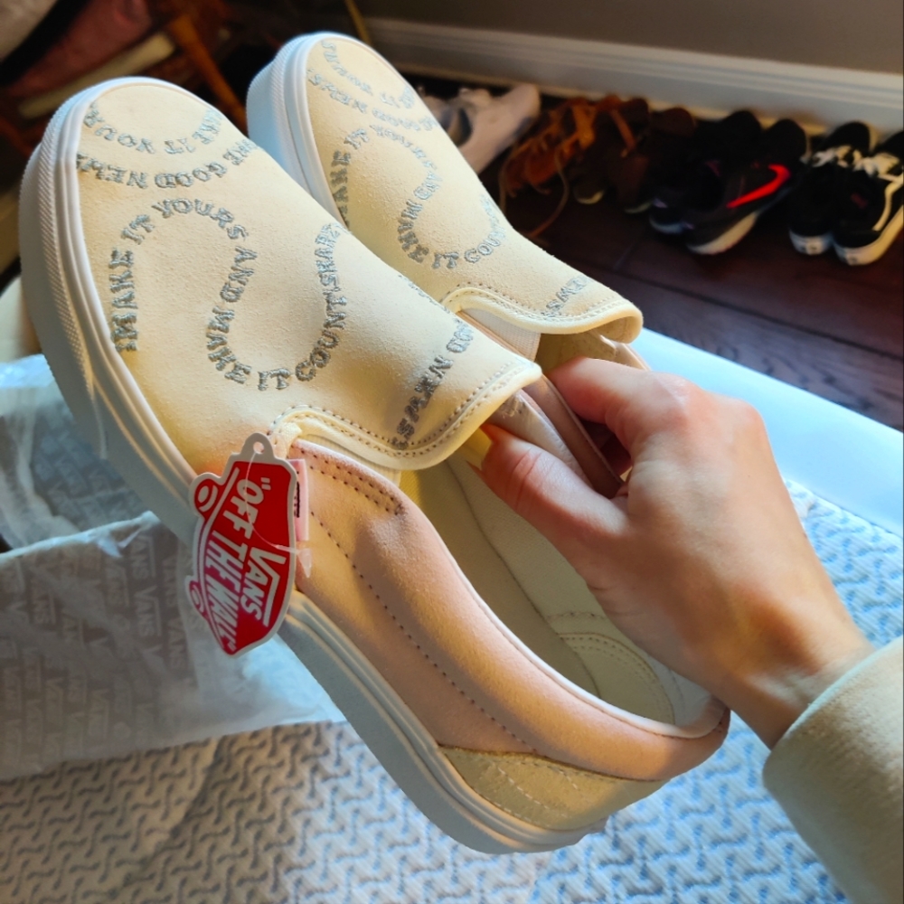 Vans Limited Edition - Size 9